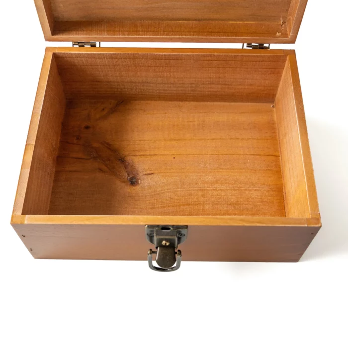 Wooden Keepsake Box with Lock – Personalized Vintage Pine Memory Box for Wedding, Baby & Anniversary - Image 6
